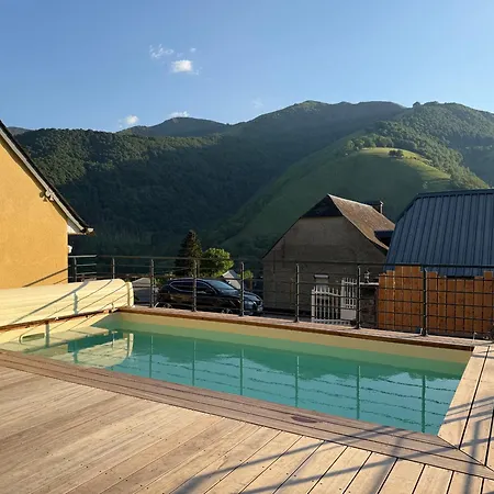 Les Fontaines De Gazost * Gazost (Hautes-Pyrenees)